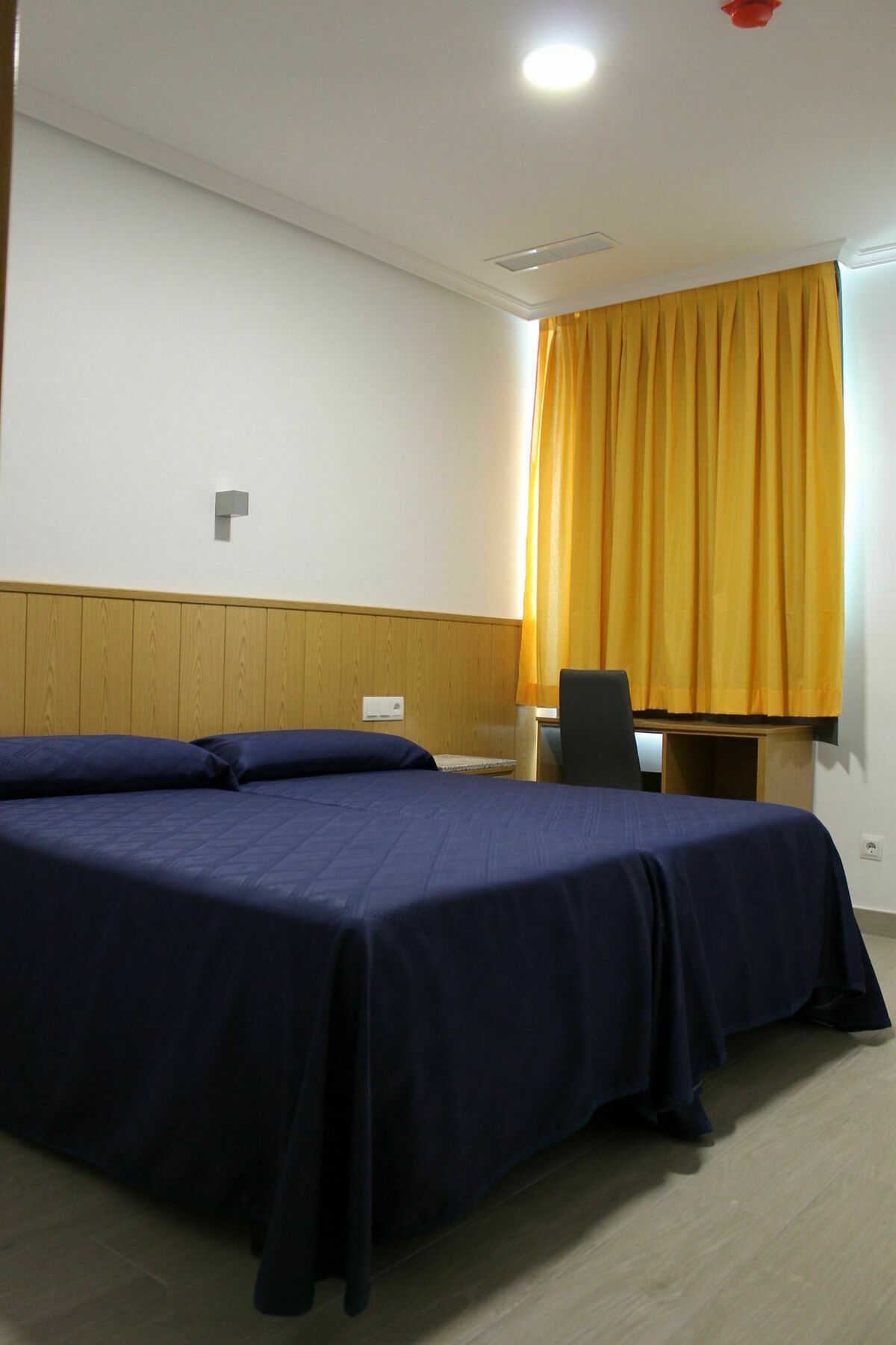 Hostal Conchita Legazpi Madrid Dış mekan fotoğraf