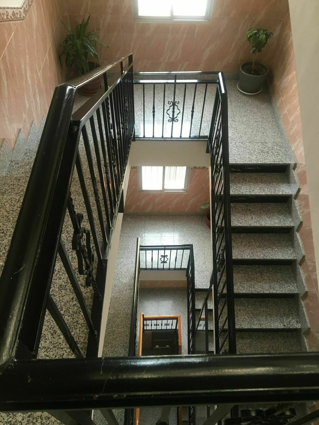 Hostal Conchita Legazpi Madrid Dış mekan fotoğraf